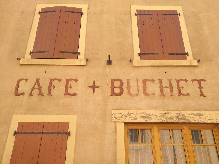 File:Ancien café Buchet à Coublanc, Saône-et-Loire (août 2020).jpg