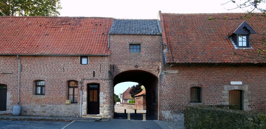File:Cense de l'abbaye (Mons-en-Pévèle).jpg
