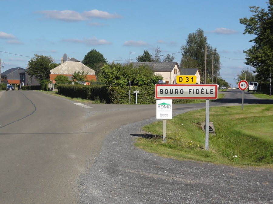 File:Bourg-Fidèle (Ardennes) city limit sign.JPG