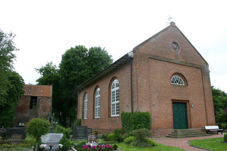 Historische St.-Marien-Kirche in Thunum im Landkreis Wittmund, Ostfriesland