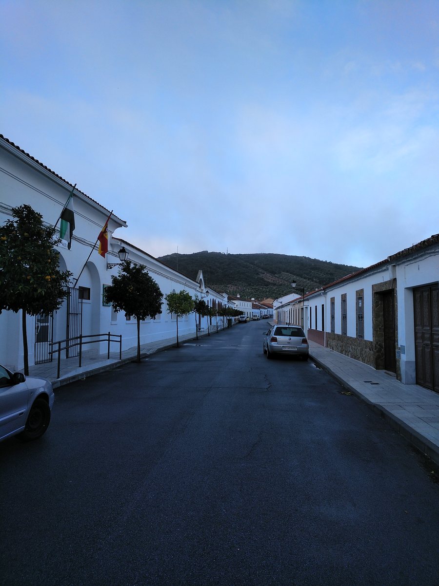 File:Calle Manuel Navarro de Peraleda del Zaucejo.jpg