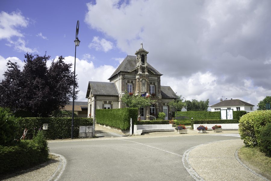 File:Cuy-Saint-Fiacre Mairie.jpg