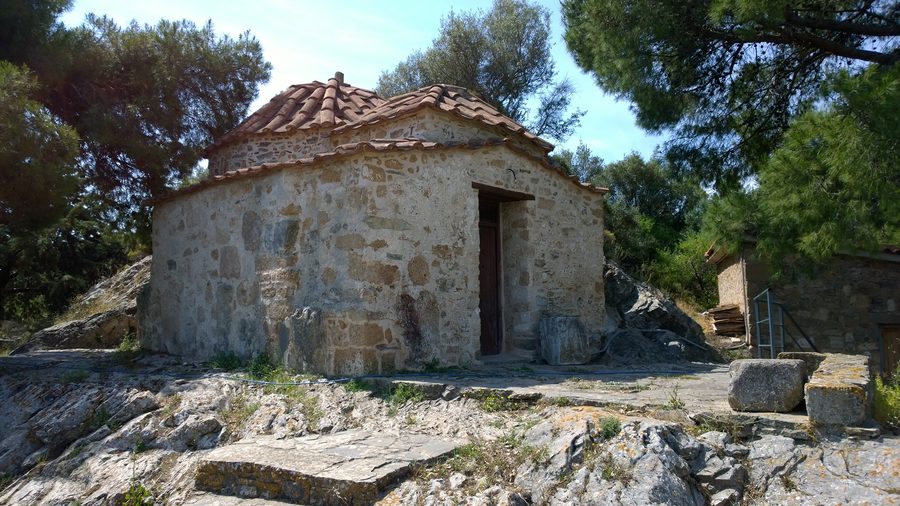 Agios Georgios nel sito archeologico di Vravrona