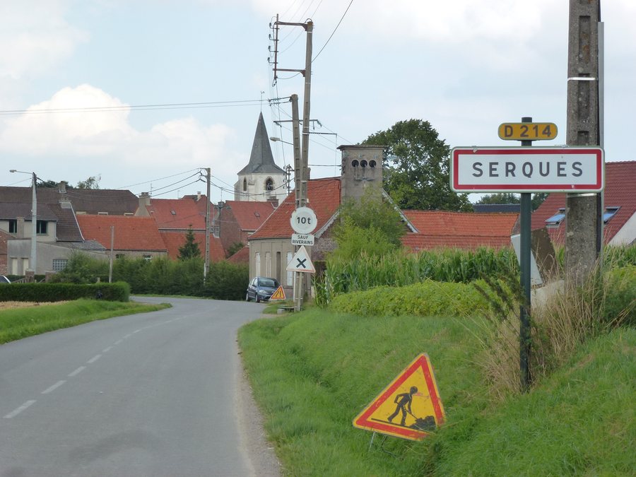 File:Serques (Pas-de-Calais) city limit sign.JPG