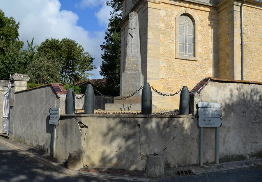 File:Monument aux morts d'Agy.jpg