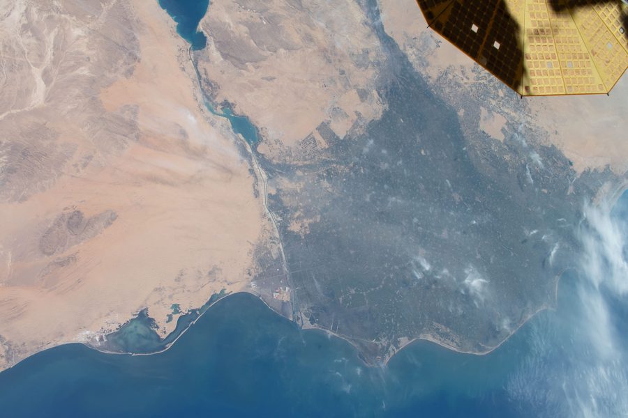 Immagine satellitare dell'Egitto con il Mediterraneo, il Wadi al-Arisch e paesaggi nel nord del Sinai