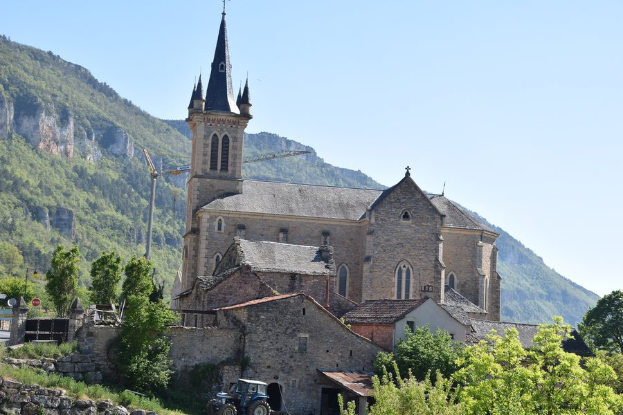 File:Saint Baudile Church in La Cresse.jpg