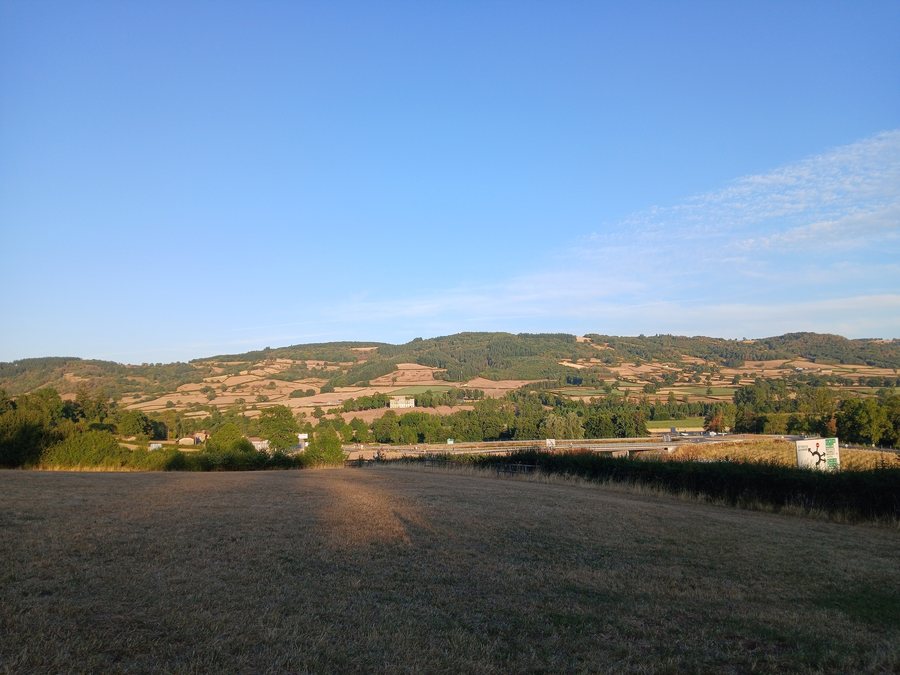 File:Colline faisant face à l’ancine village de Brandon 01.jpg