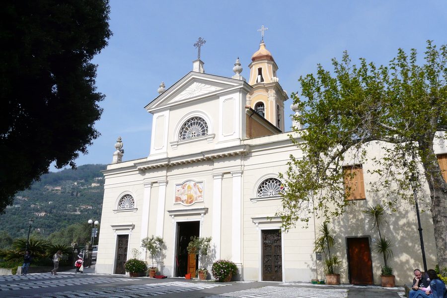Chiesa di Sant'Ambrogio a Zoagli, Liguria, Italia