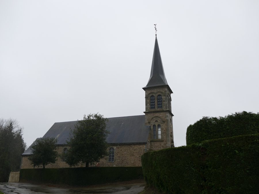 File:Saint-Nicolas-des-Bois - Église Saint-Nicolas - 2.jpg