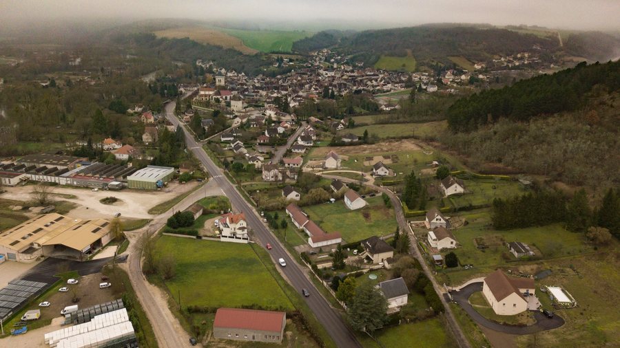 File:2018-01 aerial Cravant 01.jpg