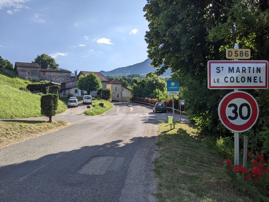 File:Saint-Martin-le-Colonel - Entrée depuis Saint-Jean-en-Royans (mai 2022).jpg
