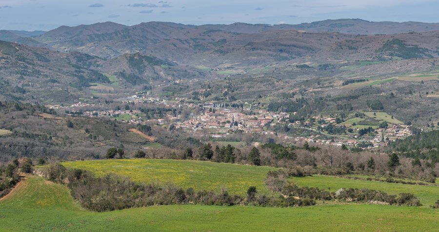 File:View of Esperaza (1).jpg
