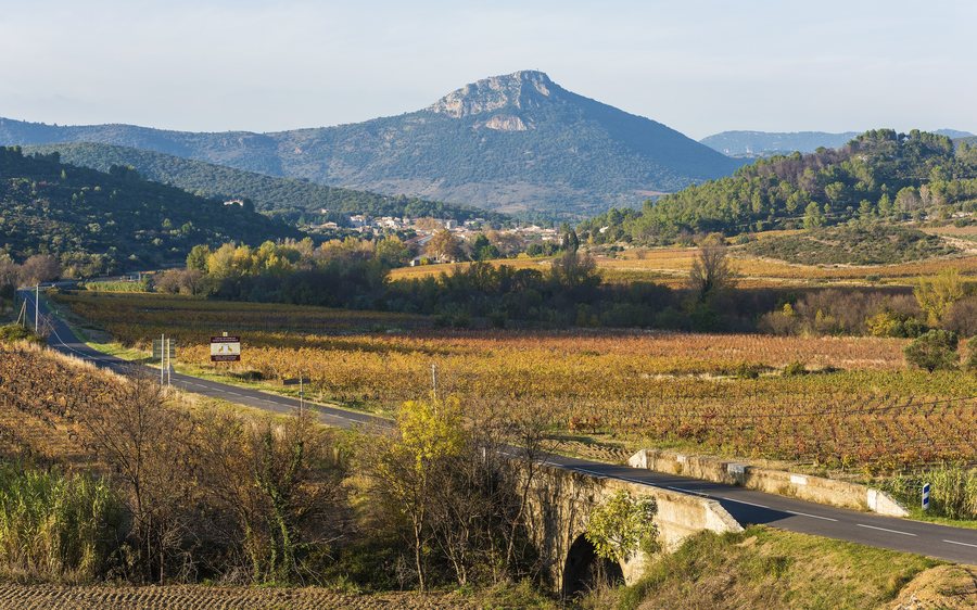File:Cabrières et le Pic de Vissou 01.jpg