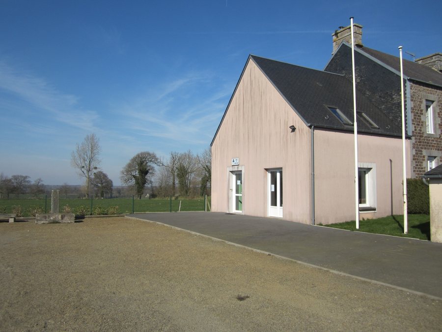 File:Le Mesnil-Amand - Mairie.JPG