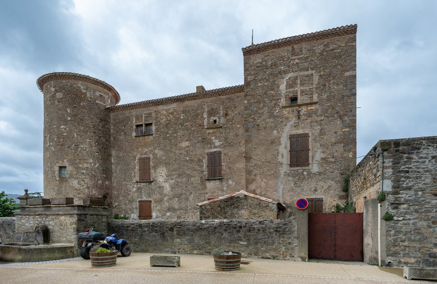 File:Castle of Servies-en-Val (3).jpg
