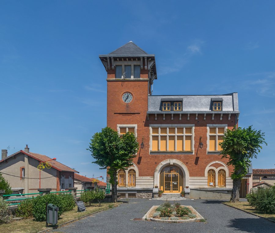 File:Former town hall of Blaye-les-Mines 02.jpg