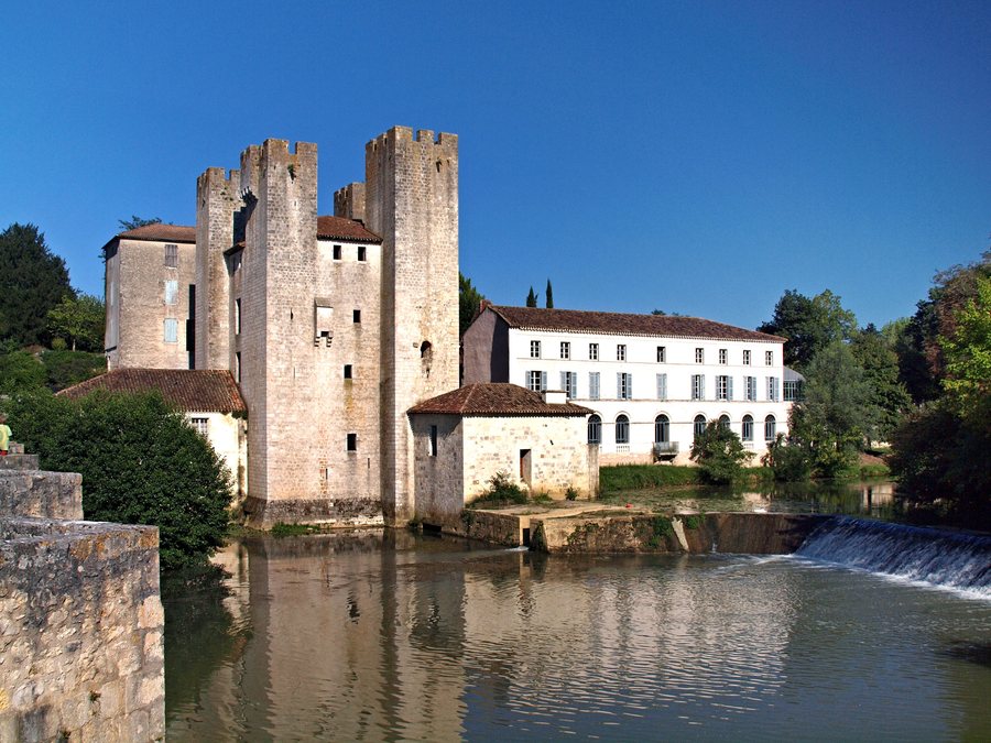 File:Barbaste site moulin des tours.jpg