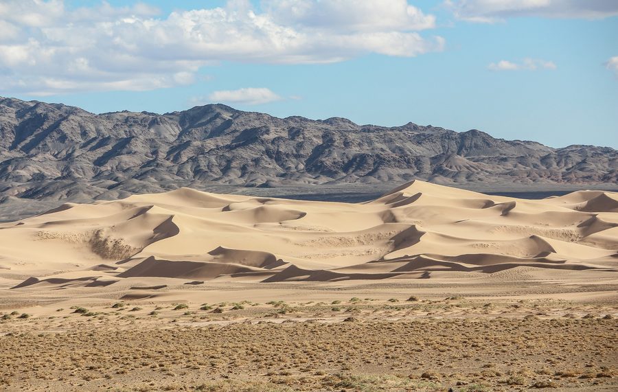 Sanddünen von Khongoryn Els in der Gobi-Wüste der Mongolei