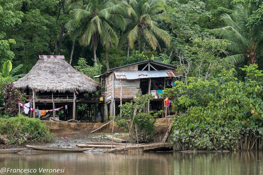 Siedlung am Chucunaque-Fluss im Darién, Panama