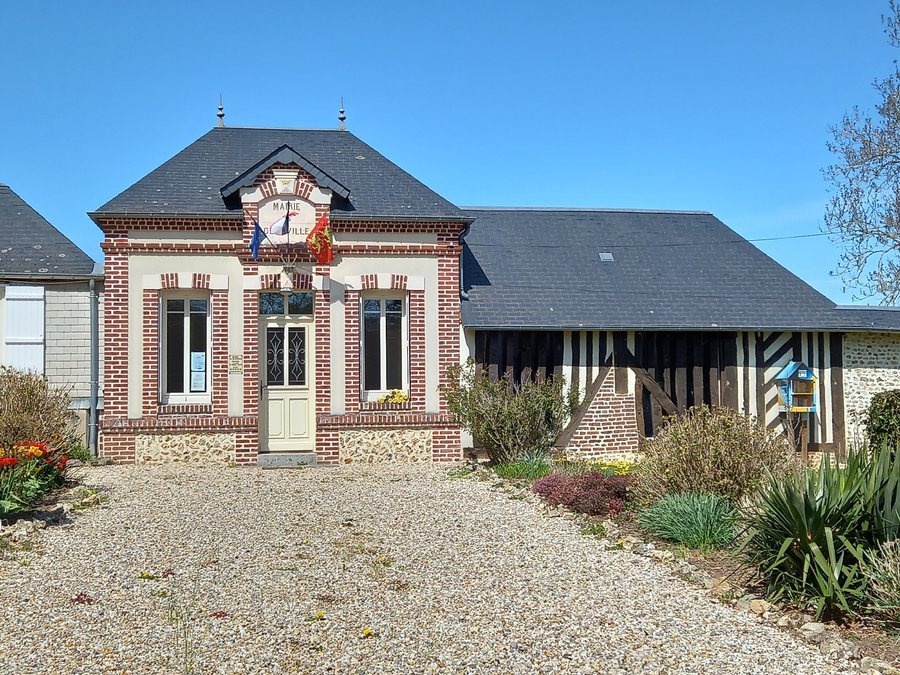 File:Glanville mairie.jpg