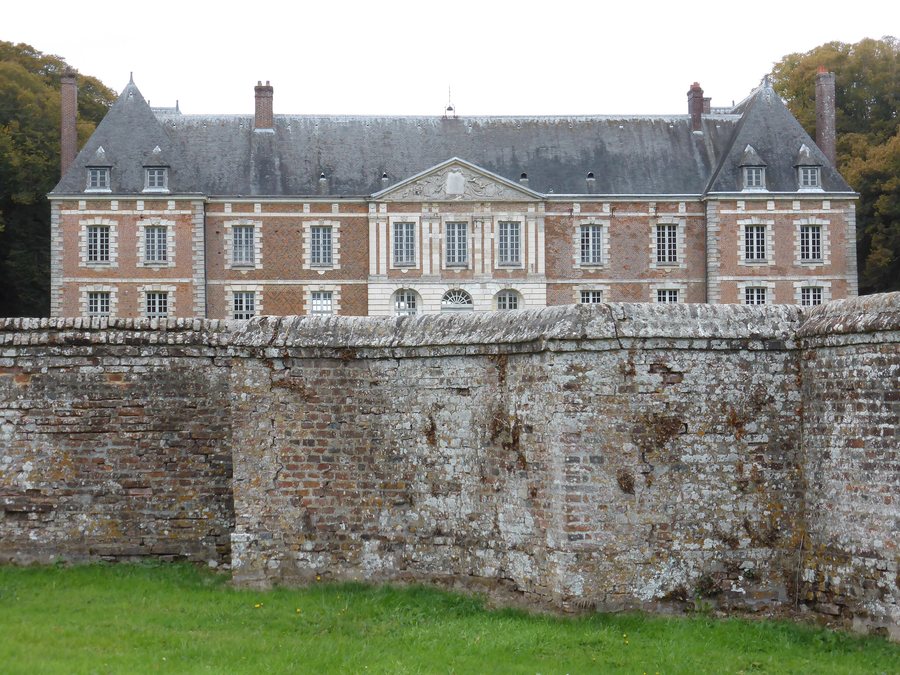 File:AUFFAY-château de Bosmelet.jpg