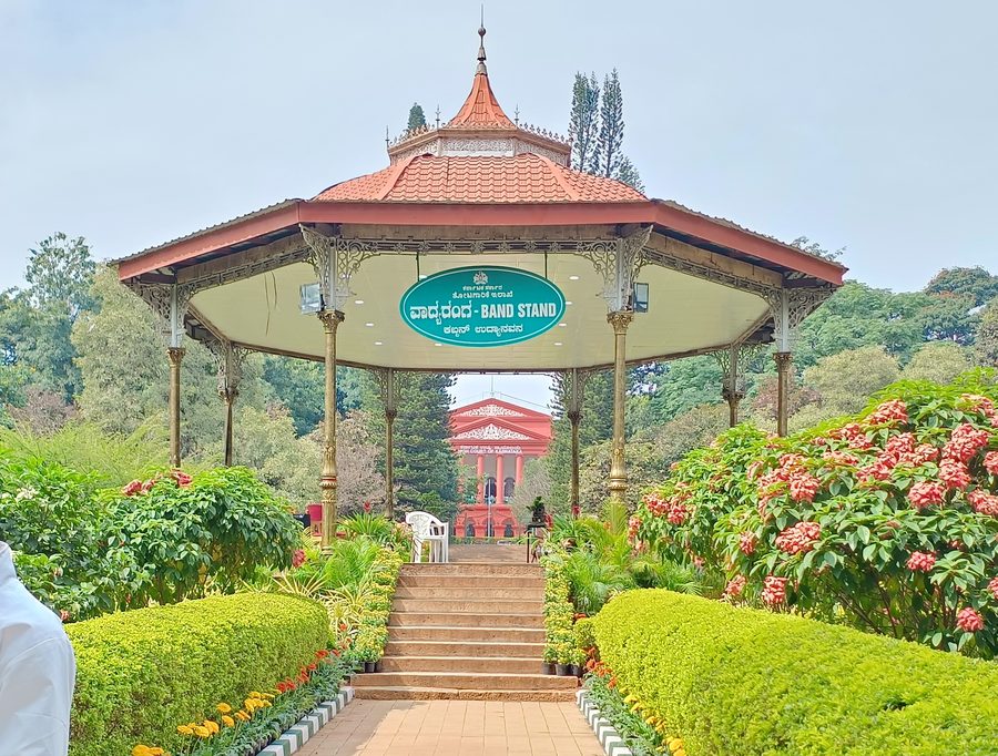 Bandstand im Cubbon Park in Bengaluru