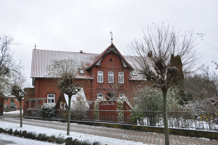 File:DEU Niedersachsen Suhlendorf Marktplatz 07 231128 046.jpg