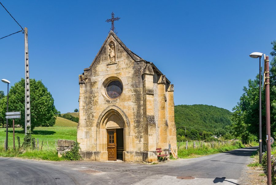File:Chapelle Notre-Dame de Pitie de Sainte-Eulalie-d'Olt 04.jpg