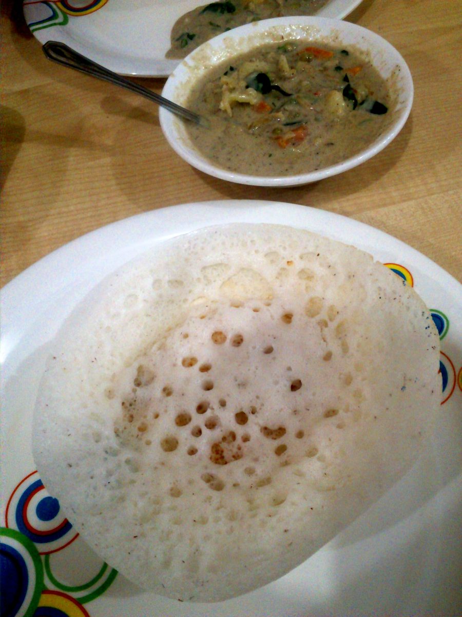 Appam con stufato di verdure dal Kerala