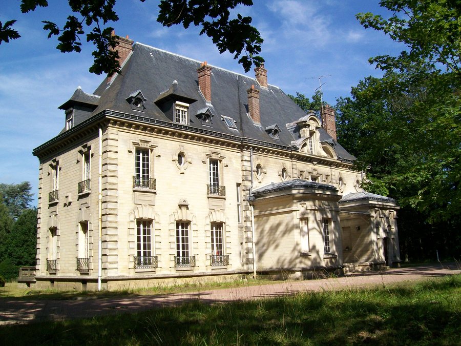 File:Orry-la-Ville (60), le château de la Borne-Blanche.jpg