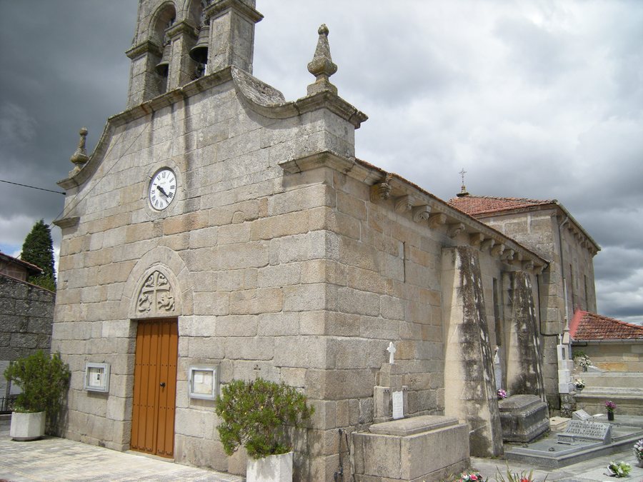 File:Igrexa de San Martiño de Betán, Baños de Molgas, Galicia (Spain).jpg