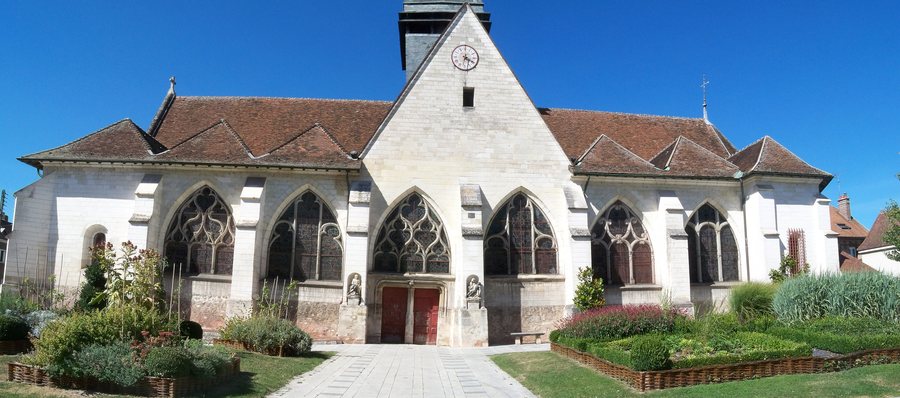 File:Église Sainte-Savine de Sainte-Savine 01.jpg
