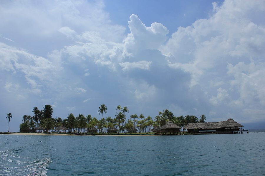 Insel in Guna Yala an der Karibikküste Panamas