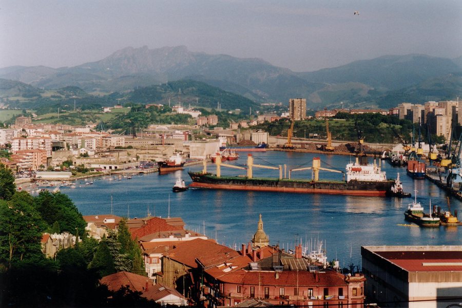 File:Pasaia-Spain-Christoph-Abele-2004.jpg
