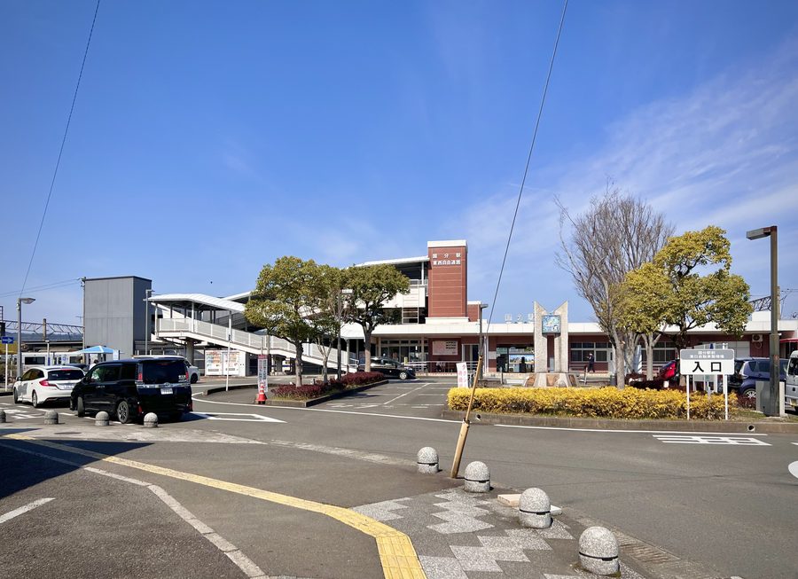 Bahnhof Kokubu in Kirishima, Präfektur Kagoshima, Japan