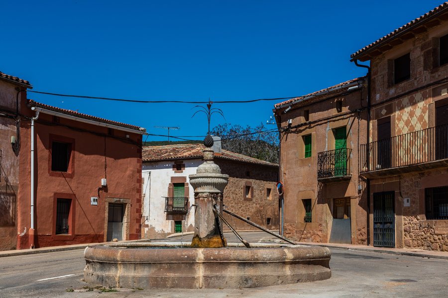 File:Rollo de justicia, Miedes de Atienza, Guadalajara, España, 2017-05-23, DD 37.jpg