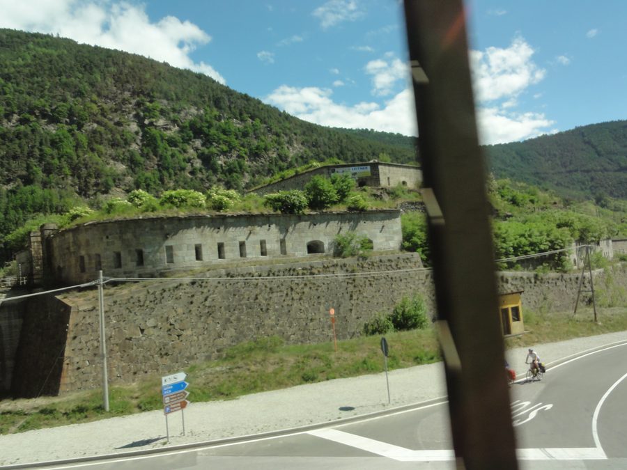 Fortezza e la Val di Vizze visti da un treno