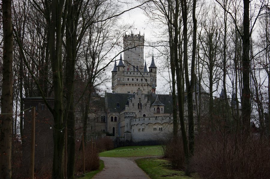 File:Schloss Marienburg Norden Pattensen 1.jpg