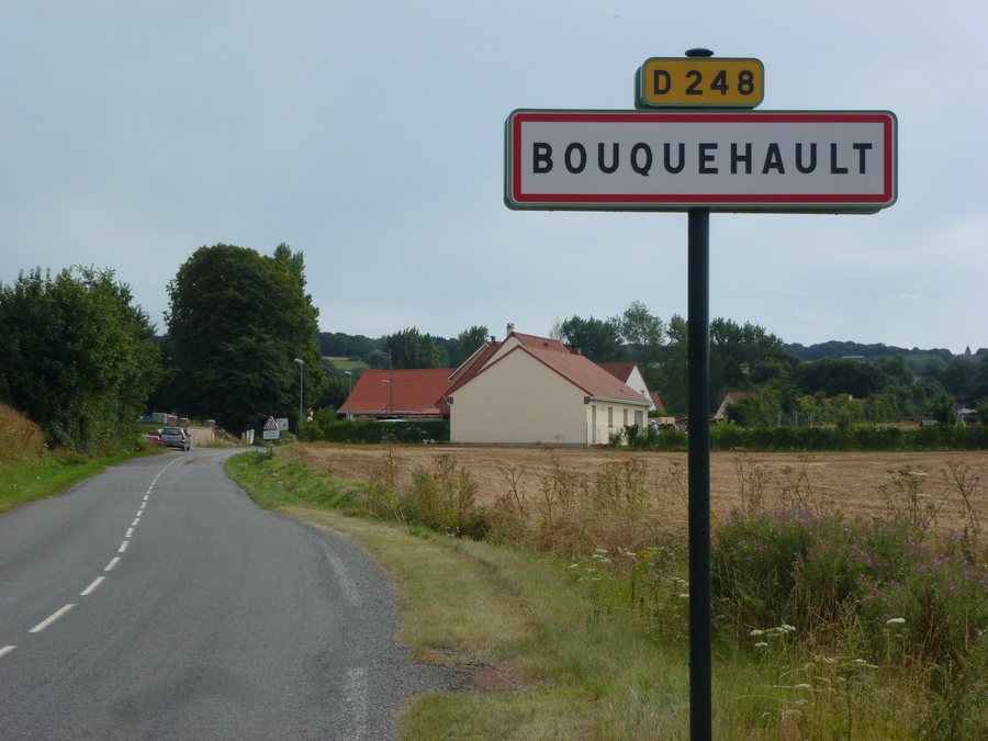 File:Bouquehault (Pas-de-Calais) city limit sign.JPG