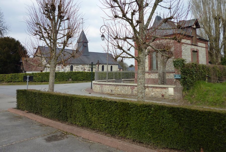 File:Mairie église Saint-Benoît-des-Ombres.jpg