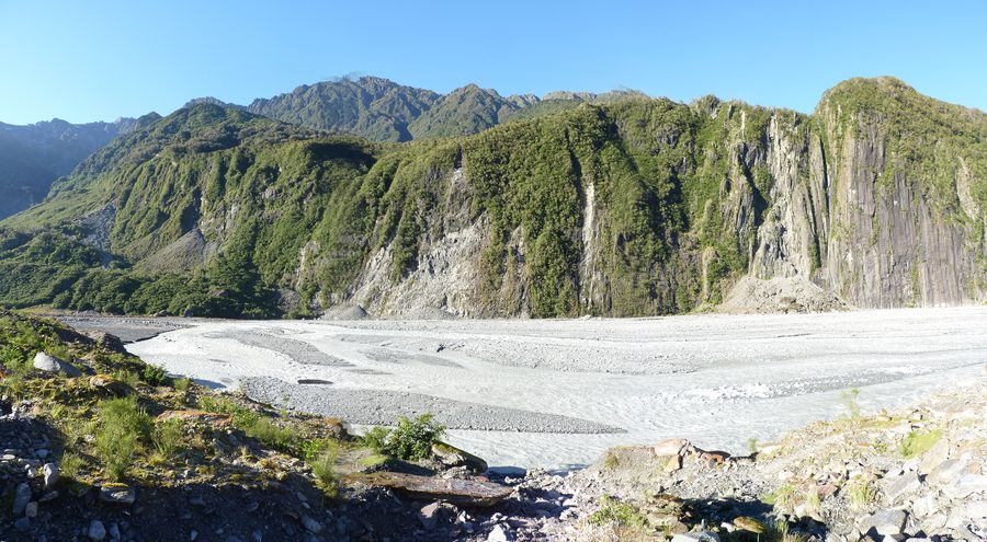 Talblick auf den Fox Glacier an der Westküste Neuseelands