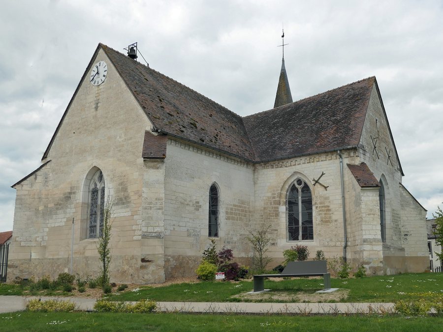 File:DIERREY SAINT JULIEN (2).jpg