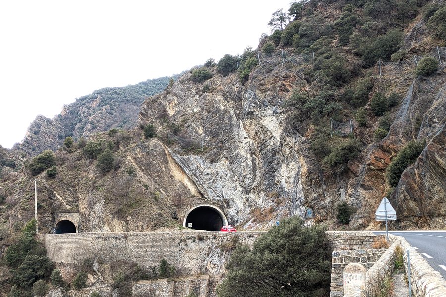 File:Precambrian Canaveilles marble outcrop.jpg