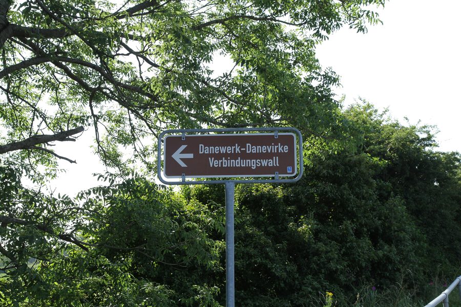 Danewerk sulla strada federale 77 presso Busdorf