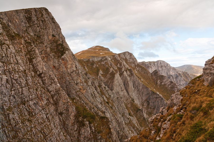 Paesaggio montano nell’entroterra
