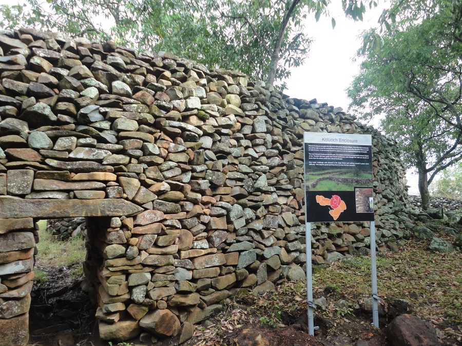 Trockenmaueranlage von Thimlich Ohinga im Migori County, Kenia