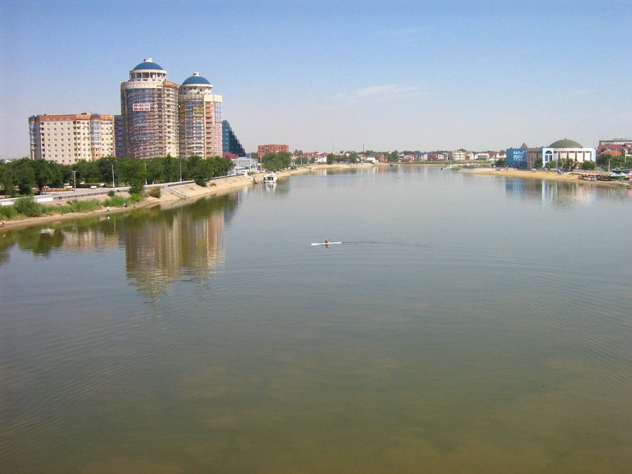 Ural-Fluss in Atyrau, Kasachstan