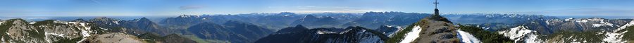 Vista panoramica dal Geigelstein sulle Alpi del Chiemgau