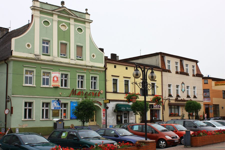 Rynek und Altstadtgebäude in Krapkowice